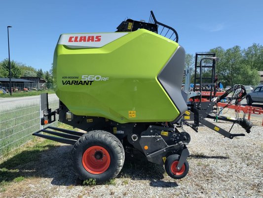 Presse à balles rondes Claas VARIANT 560 RF