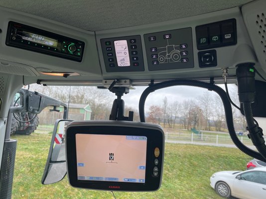 Tracteur agricole Claas AXION 810 CMATIC BUSINESS