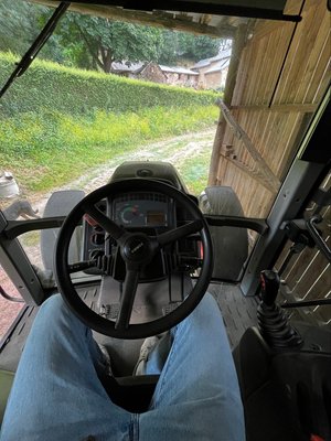 Tracteur agricole Claas ARES 616 RC