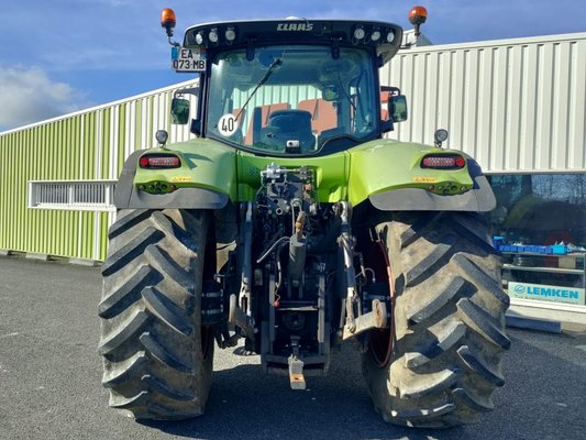 Tracteur agricole Claas AXION 810 CEBIS