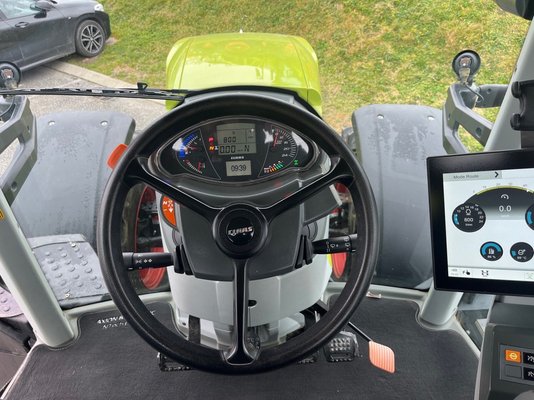 Tracteur agricole Claas AXION 810 CMATIC BUSINESS