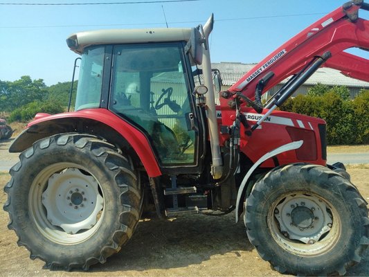 Tracteur agricole Massey Ferguson 5455 Dyna-4