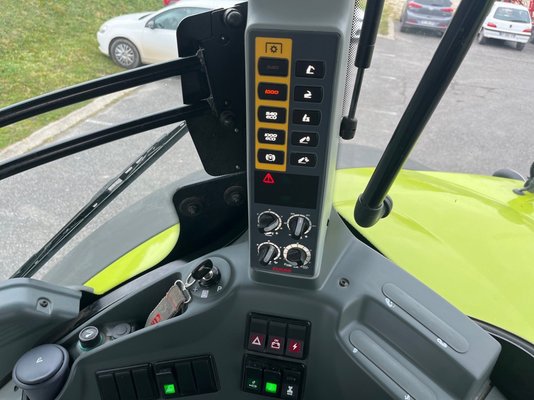 Tracteur agricole Claas AXION 810 CMATIC BUSINESS