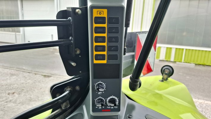 Tracteur agricole Claas ARION 630 CMATIC