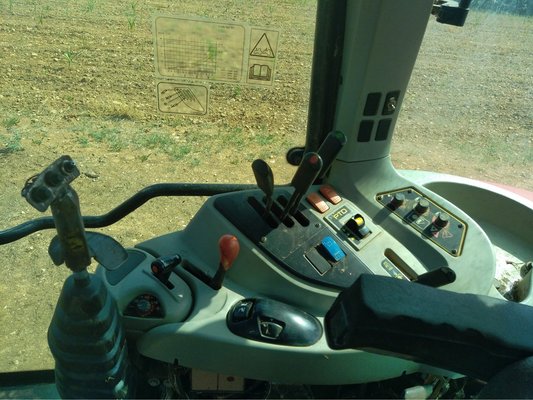 Tracteur agricole Massey Ferguson 5455 Dyna-4