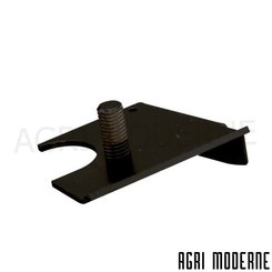 PIECES TRACTEUR CLAAS - Carrosserie - BOUCLIER DE PROTECTION