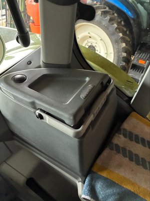 Tracteur agricole Claas ARION 620 T4I EDITION PROACTIV