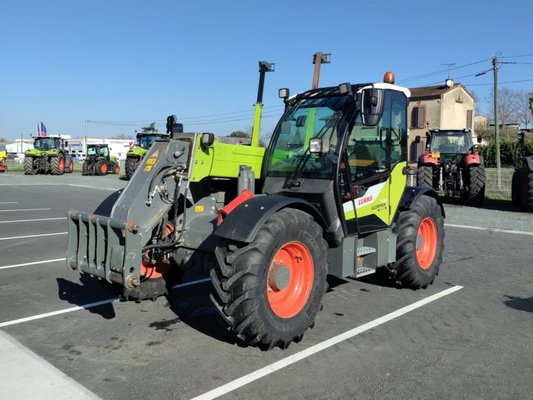 Chariot télescopique agricole Claas SCORPION 736