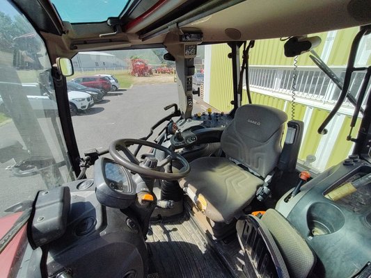 Tracteur agricole Case FARMALL U PRO 105