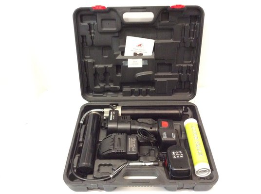 EQUIPEMENT ATELIER - Electroportatif - POMPE A GRAISSE 18 VOLT CARTOUCHE VISSER ET STANDARD