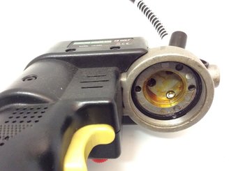EQUIPEMENT ATELIER - Electroportatif - POMPE A GRAISSE 18 VOLT CARTOUCHE VISSER ET STANDARD