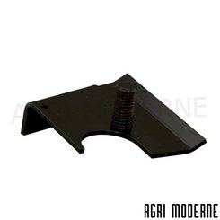 PIECES TRACTEUR CLAAS - Carrosserie - BOUCLIER DE PROTECTION