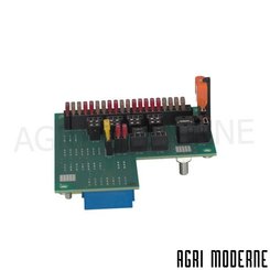 PIECES TRACTEUR CLAAS - Electricite - Electronique - BOITE A FUSIBLES