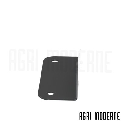PIECES TRACTEUR CLAAS - Carrosserie - PIECE ANGULAIRE