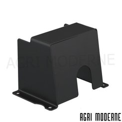 PIECES TRACTEUR CLAAS - Pièces RENAULT - BOUCLIER DE PROTECTION