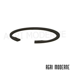 PIECES TRACTEUR CLAAS - Transmission - BAGUE D'ARRET INT.