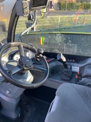 Chariot télescopique agricole Claas SCORPION 736