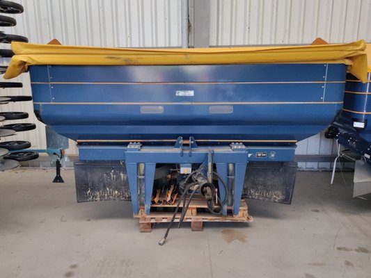 Distributeur d'engrais Bogballe M2WPLUS 3300 LITRES