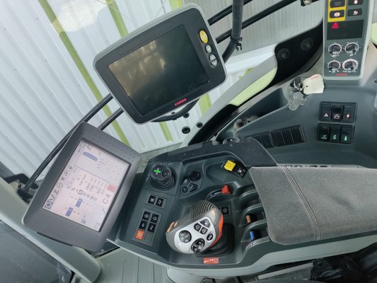 Tracteur agricole Claas AXION 810 CEBIS