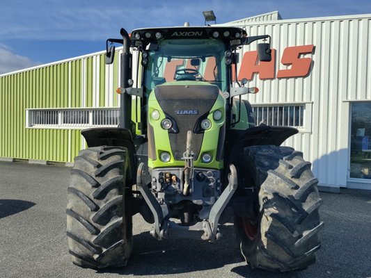 Tracteur agricole Claas AXION 810 CEBIS