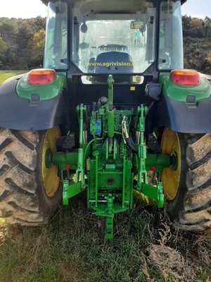 Tracteur agricole John Deere 6100 MC