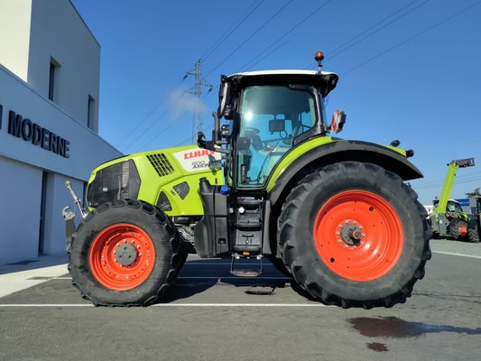 Tracteur agricole Claas AXION 800 CEBIS