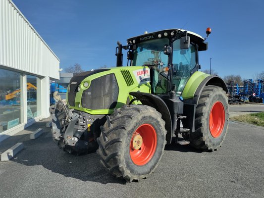Tracteur agricole Claas AXION 810 CEBIS