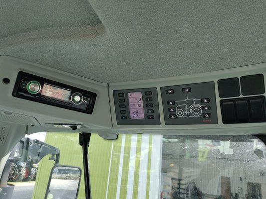 Tracteur agricole Claas ARION 640 CIS T4I