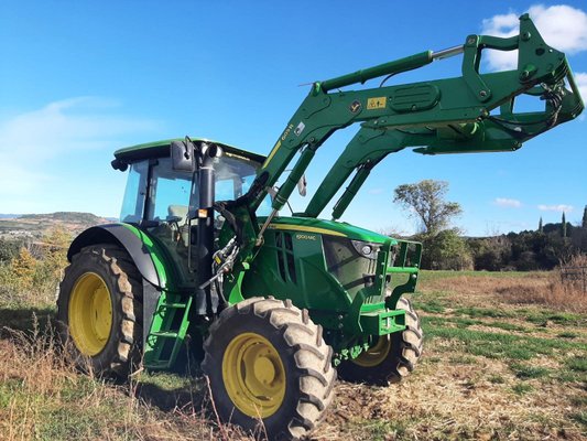 Tracteur agricole John Deere 6100 MC