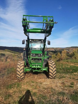 Tracteur agricole John Deere 6100 MC