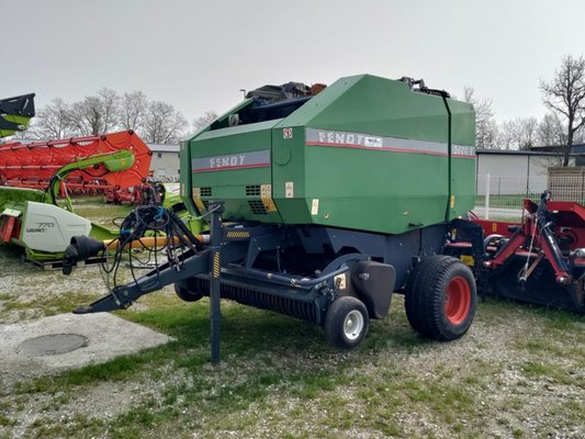 Presse à balles rondes - 2600V