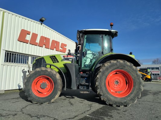 Tracteur agricole Claas ARION 610 ADVANCE