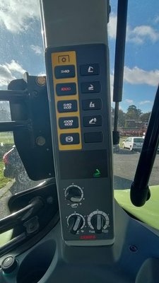 Tracteur agricole Claas ARION 530 CONCEPT