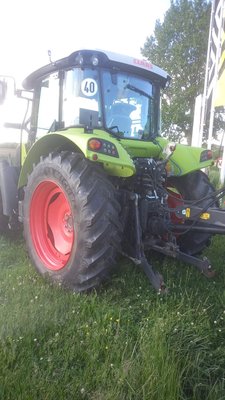 Tracteur agricole Claas ARION 440 STAGE V