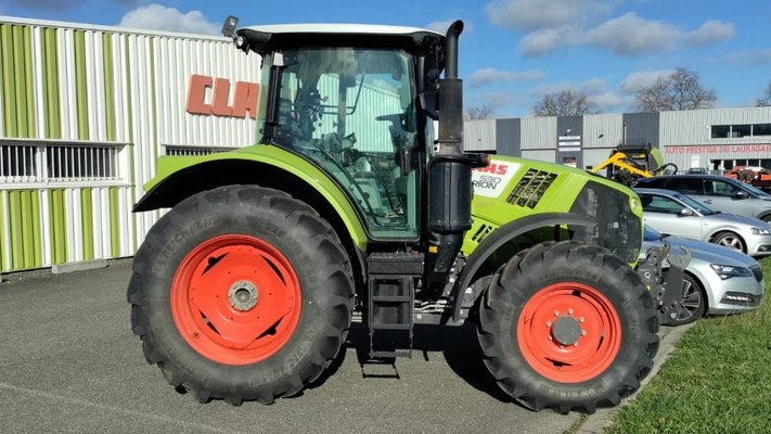 Tracteur agricole Claas ARION 530 CONCEPT