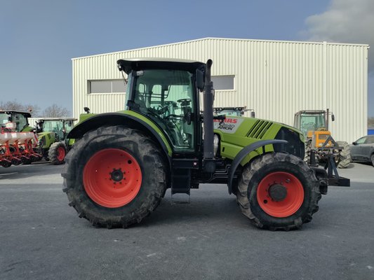 Tracteur agricole Claas ARION 640 CIS T4I