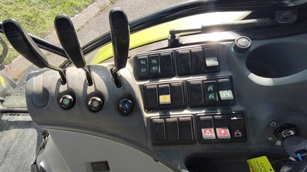 Tracteur agricole Claas ARION 530 CONCEPT - 8