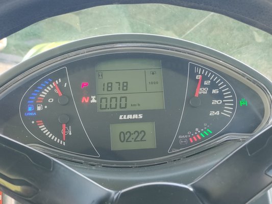 Tracteur agricole Claas AXION 800 CEBIS