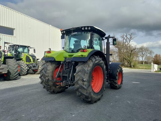 Tracteur agricole Claas ARION 640 CIS T4I