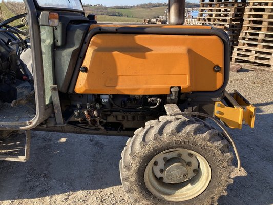 Tracteur vigneron Renault 80-14