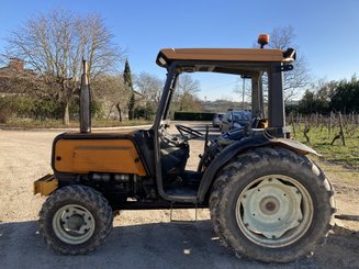 Tracteur vigneron Renault 80-14 - 1