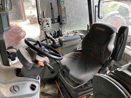 Tracteur agricole Claas ARION 430 CIS T4F