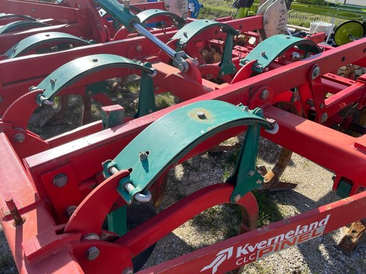 Déchaumeur à dents Kverneland CLC