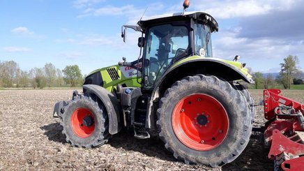 Tracteur agricole Claas AXION 810 CIS T4F - 1