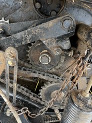 Presse à balles rondes New Holland BR 740 - 12