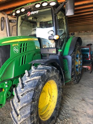Tracteur agricole John Deere 6110r