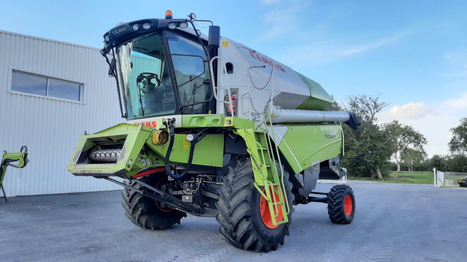 Moissonneuse batteuse Moissonneuse batteuse Claas TUCANO 430 MONTANA