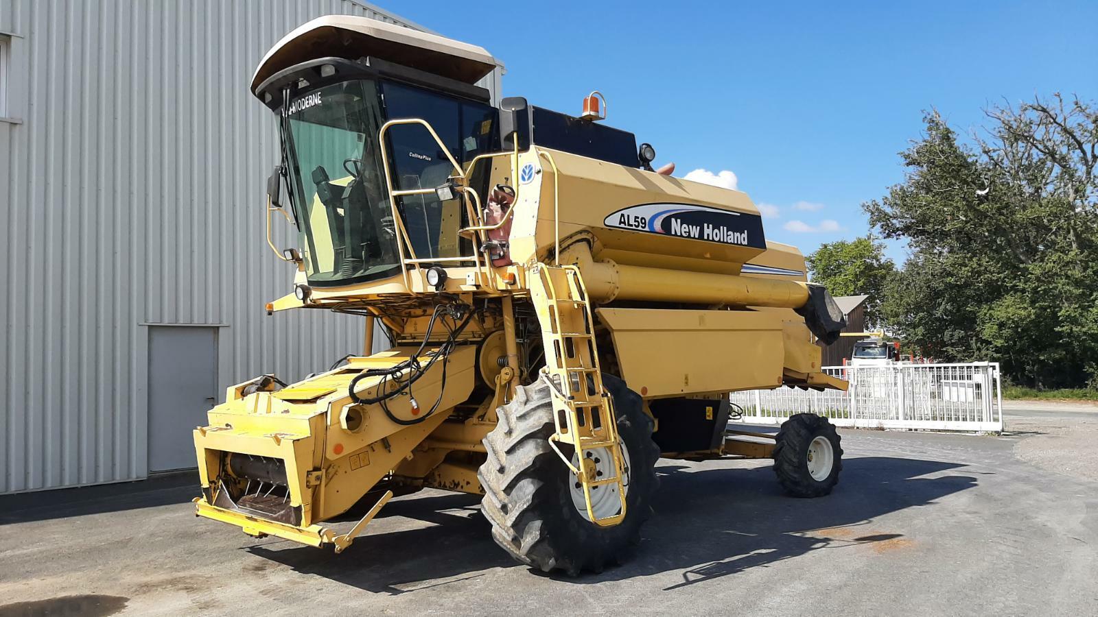 Moissonneuse batteuse Moissonneuse batteuse New Holland AL59