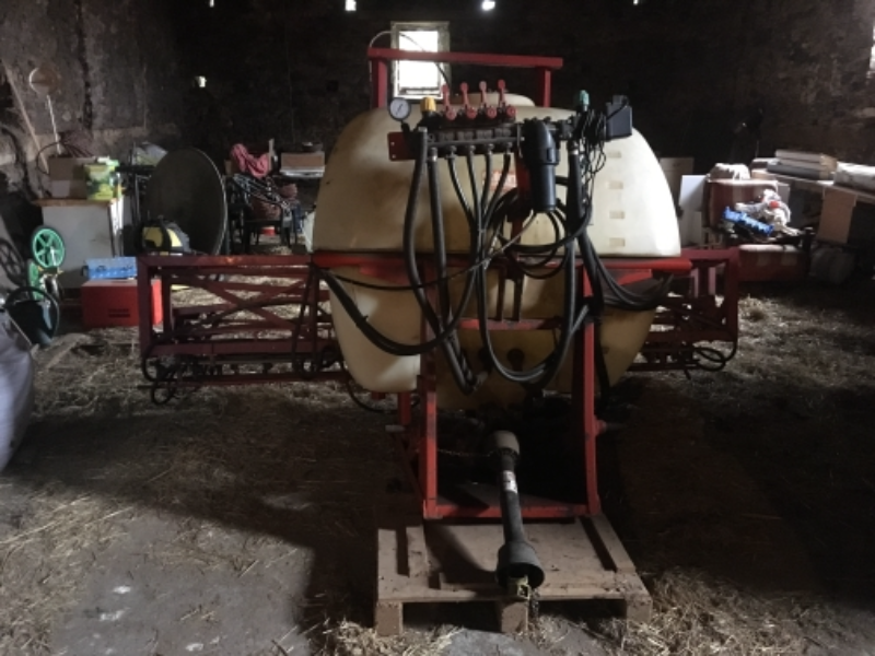 Pulvérisateur porté Pulvérisateur porté Kuhn HORIZON 800L