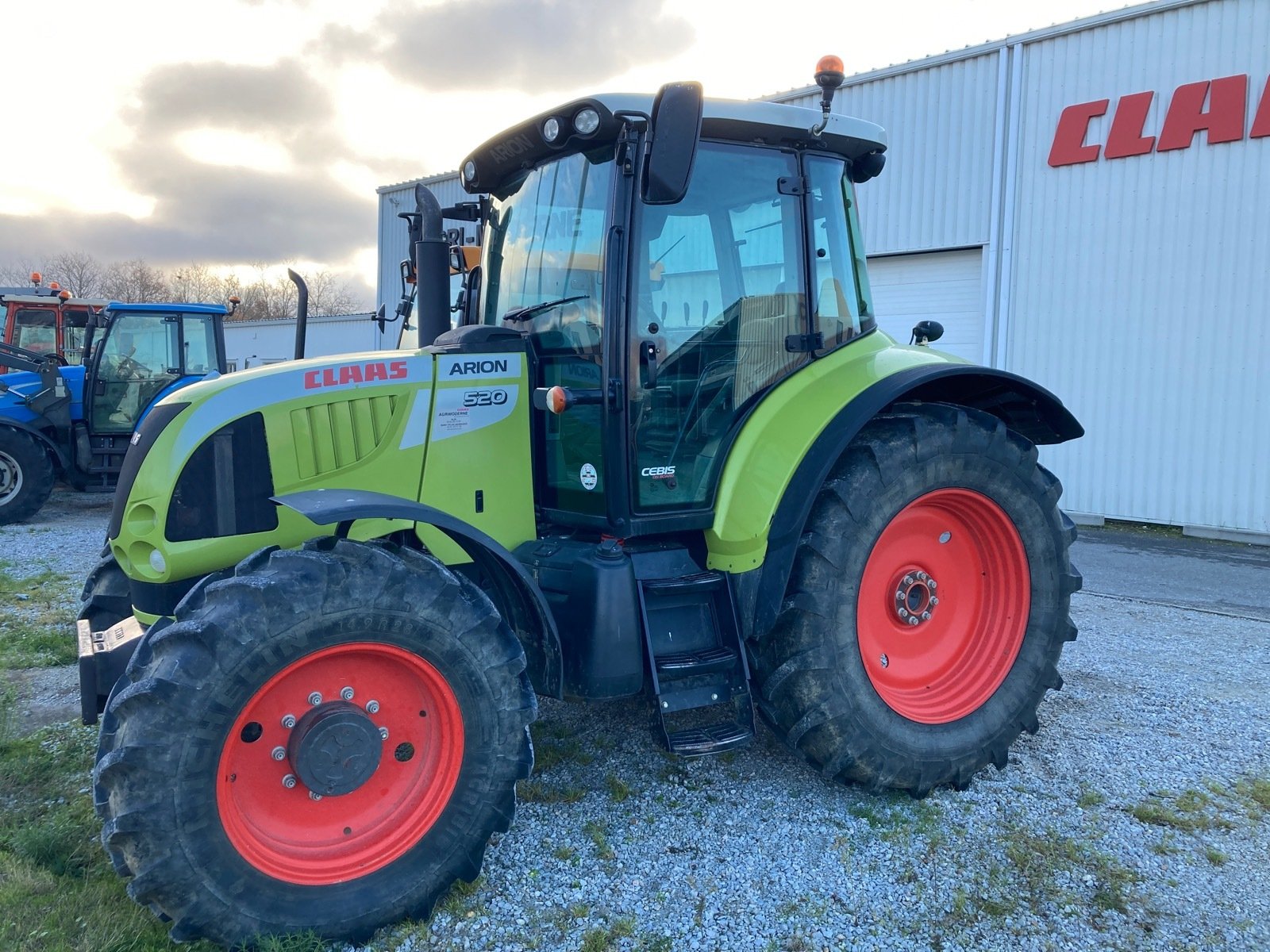 Tracteur agricole Tracteur agricole Claas ARION 520 CEBIS